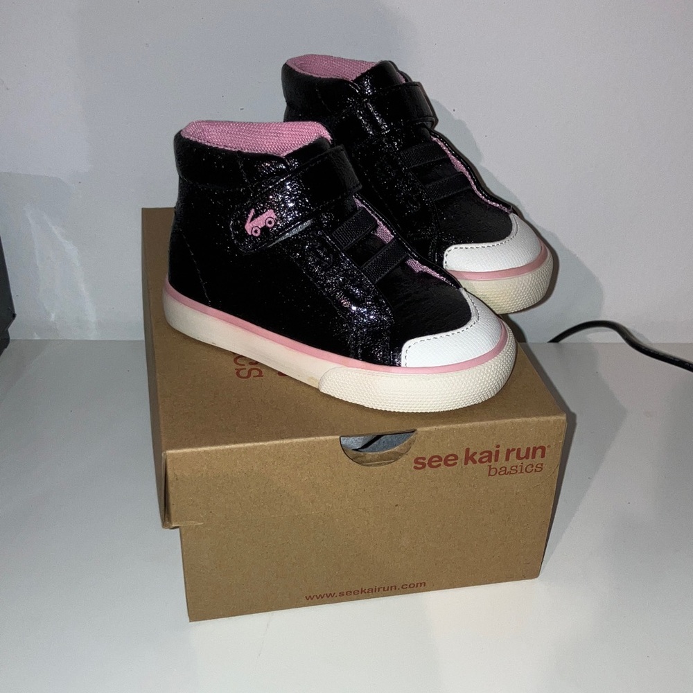 See Kai Run Kids Sneakers - Black metallic with Pink Accents
